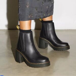 Doc Martens Spence Leather Flared Heel Chelsea Boots